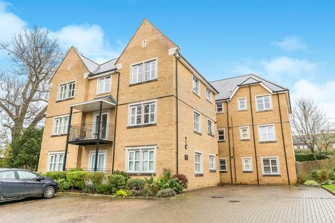 2 bedroom flat to rent, Waglands Garden, Buckingham, MK18