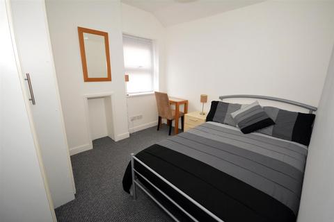 1 bedroom in a house share to rent, 67 Ferry Road, Grangetown, CF11