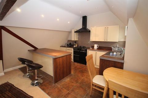 2 bedroom apartment to rent, Market Close, Poole