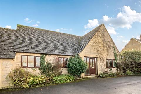 3 bedroom detached bungalow for sale, Lyneham Road, Chipping Norton