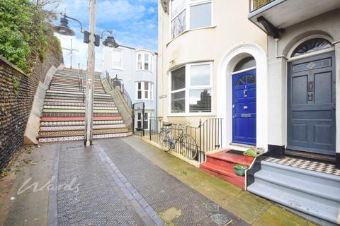 3 bedroom terraced house to rent, Kent Place Ramsgate CT11