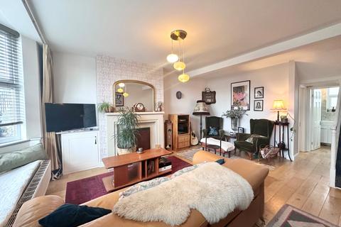 3 bedroom terraced house to rent, Kent Place Ramsgate CT11