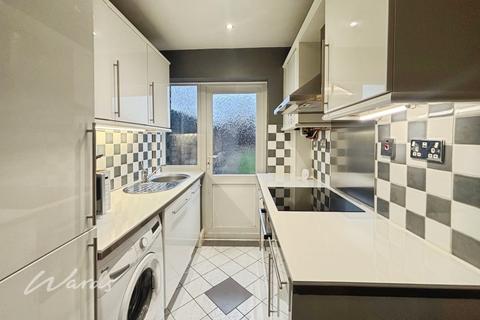 3 bedroom terraced house to rent, Highmead London SE18