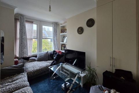 2 bedroom flat for sale, 20 Edgington Road, Streatham, London, SW16 5BS