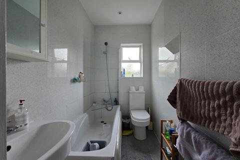 2 bedroom flat for sale, 20 Edgington Road, Streatham, London, SW16 5BS