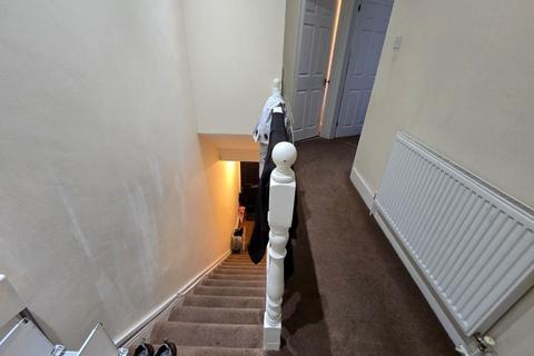 2 bedroom flat for sale, 20 Edgington Road, Streatham, London, SW16 5BS
