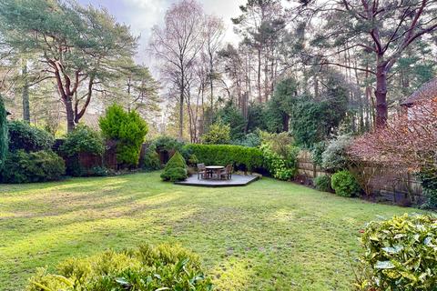 4 bedroom detached house for sale, Ashley Drive South, Ashley Heath, BH24