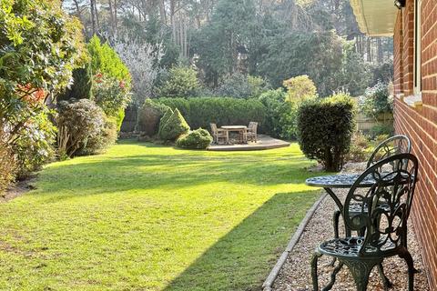 4 bedroom detached house for sale, Ashley Drive South, Ashley Heath, BH24 2JP