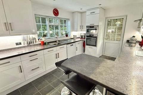 4 bedroom detached house for sale, Ashley Drive South, Ashley Heath, BH24 2JP