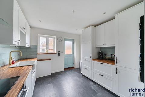 4 bedroom semi-detached house for sale, Sandbourne Road, Haydon End, Swindon, SN25