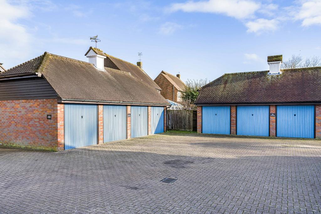 Garage Block
