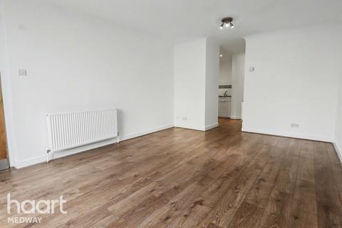 2 bedroom apartment to rent, Valetta Way, ROCHESTER
