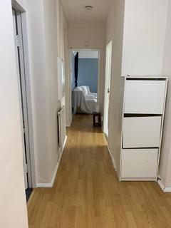 3 bedroom terraced house to rent, Vallance Road, London E1