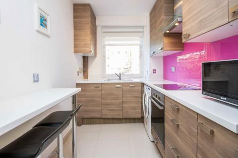 2 bedroom flat to rent, Boundary Road, London NW8
