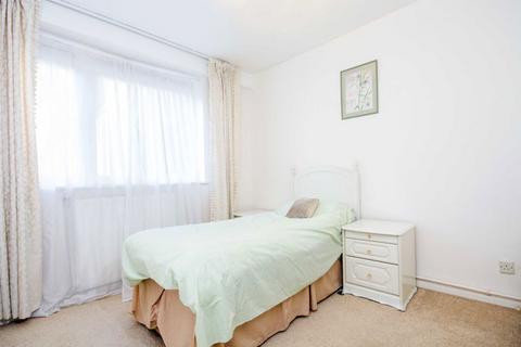 2 bedroom flat to rent, Boundary Road, London NW8