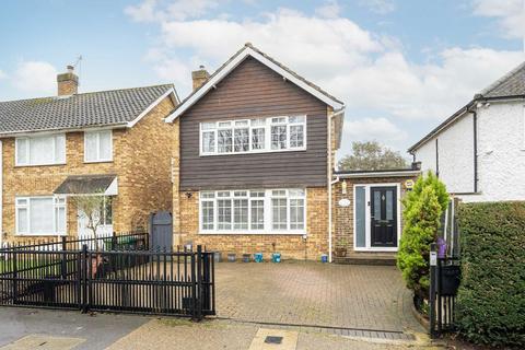 3 bedroom detached house for sale, Bramwell Close, Sunbury-On-Thames TW16
