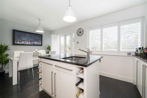 3 bedroom detached house for sale, Bramwell Close, Sunbury-On-Thames TW16