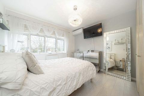 3 bedroom detached house for sale, Bramwell Close, Sunbury-On-Thames TW16