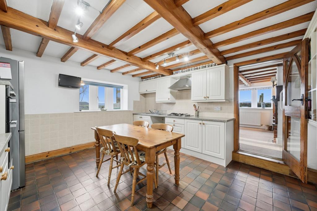 Dining kitchen