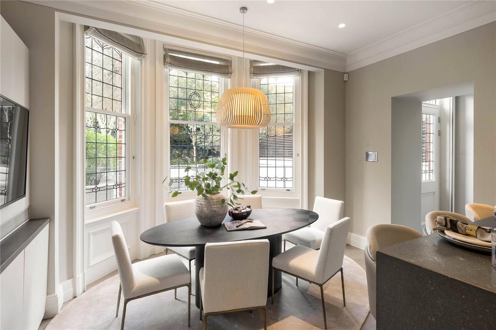 Breakfast Room
