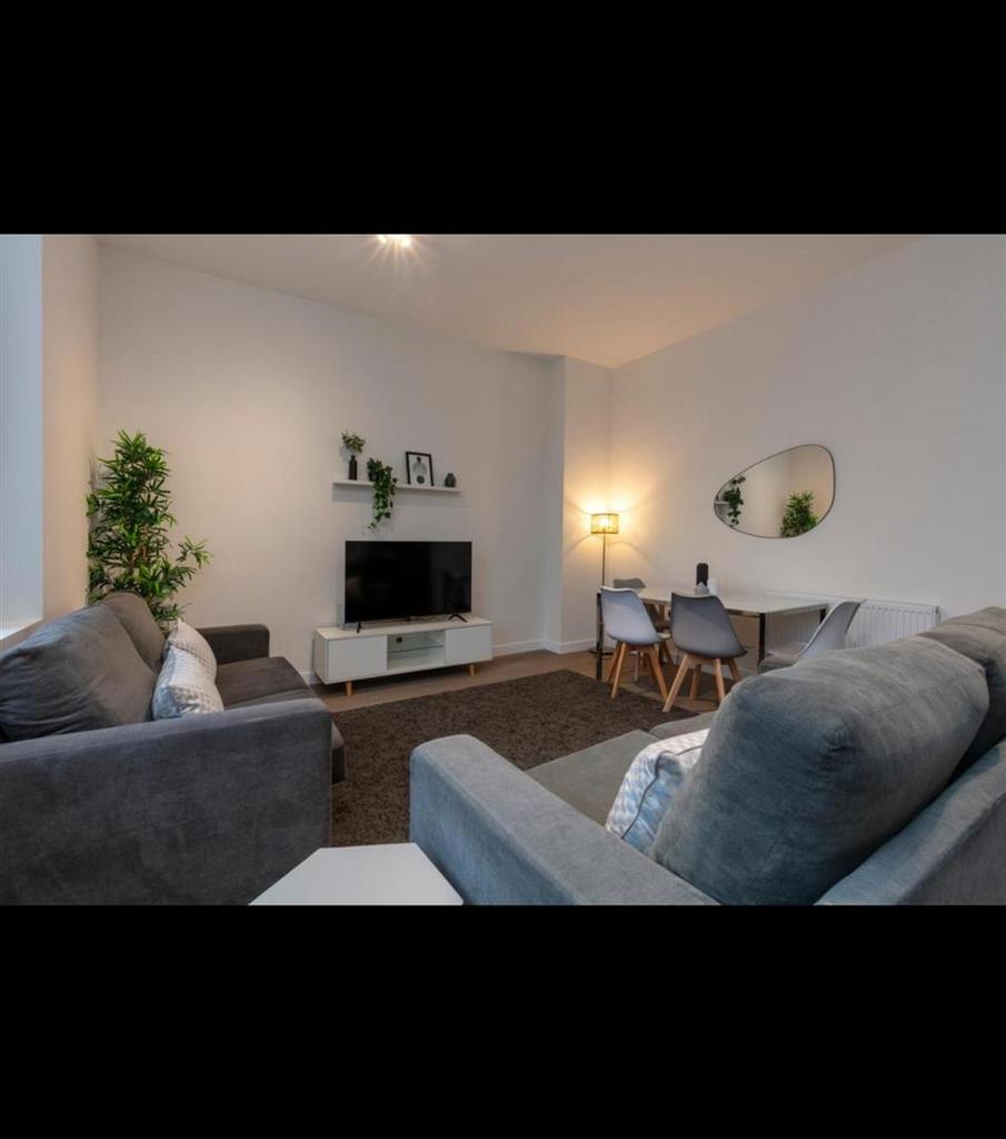 Flat 4 Parkview  (10).jpg