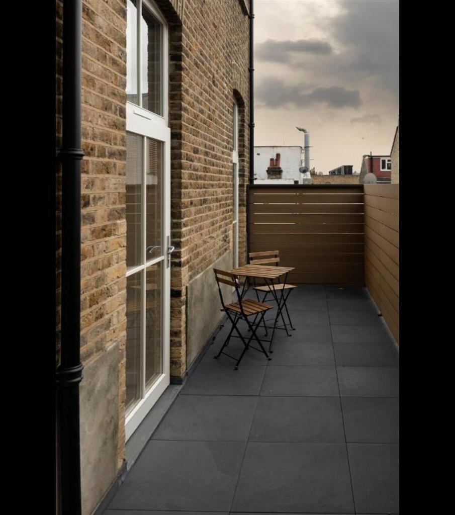 Flat 4 Parkview  (7).jpg