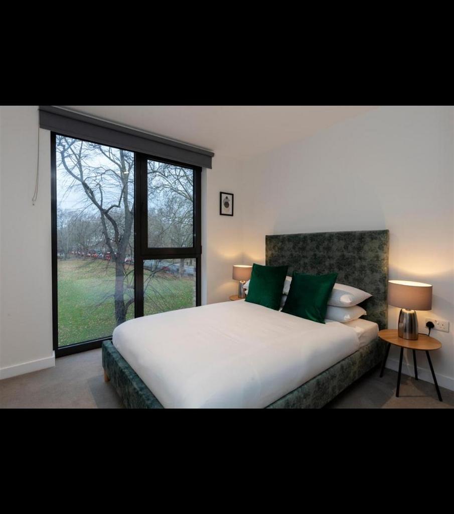 Flat 5 Pictures (1).jpg