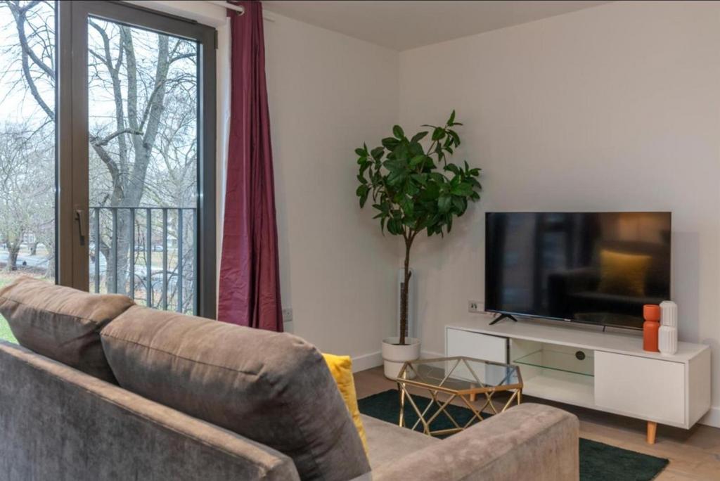Flat 5 Pictures (10).jpg