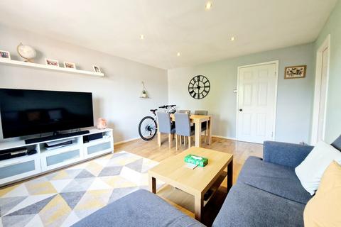 2 bedroom flat to rent, Oak Bank, Bury New Road, Prestwich