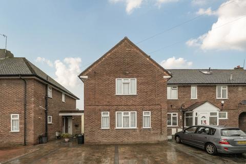 3 bedroom end of terrace house for sale, Queens Walk, Ruislip
