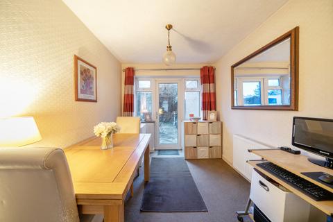 3 bedroom end of terrace house for sale, Queens Walk, Ruislip