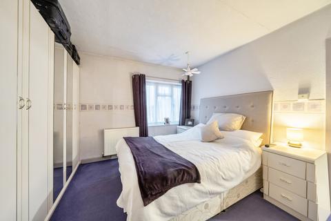 3 bedroom end of terrace house for sale, Queens Walk, Ruislip