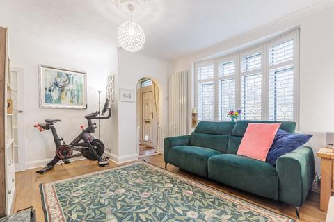 3 bedroom semi-detached house for sale, Grosvenor Drive, Loughton, IG10