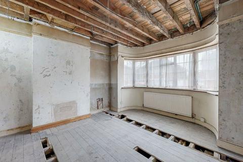 3 bedroom detached house for sale, Cheyneys Avenue, Edgware, Middlesex, HA8 6SE