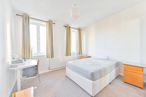 2 bedroom maisonette for sale, Sunbury Lane, Battersea Square, London, SW11