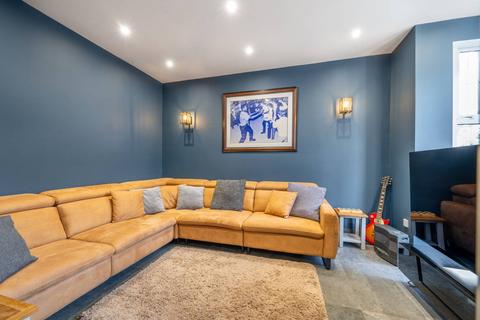 4 bedroom house for sale, Curzon road, Pitshanger Lane, London, W5
