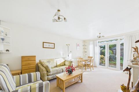 2 bedroom bungalow for sale, Hivings Park, Chesham, Buckinghamshire, HP5