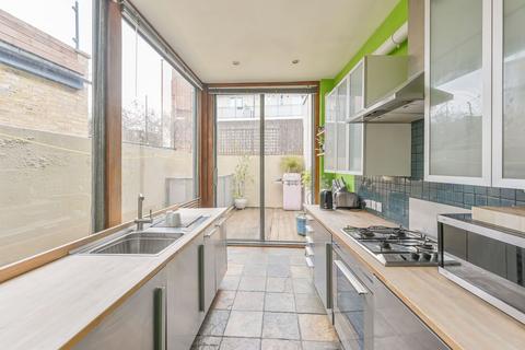 2 bedroom flat to rent, Globe Road, E2, Bethnal Green, London, E2