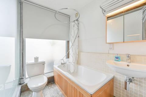 2 bedroom flat to rent, Globe Road, E2, Bethnal Green, London, E2