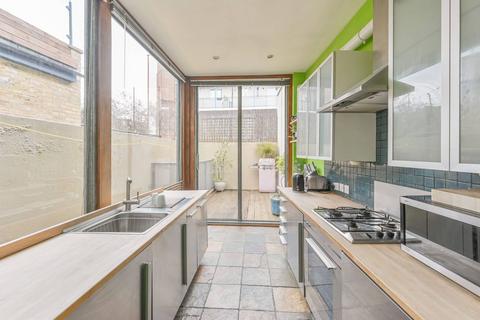 2 bedroom flat to rent, Globe Road, E2, Bethnal Green, London, E2