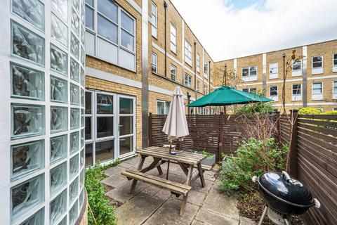 4 bedroom flat to rent, Kay Street, Shoreditch, London, E2
