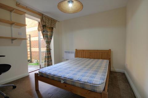 2 bedroom apartment to rent, Maltings Place, Berkshire RG1