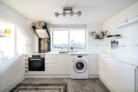 2 bedroom flat to rent, Hatton Garden, London EC1N