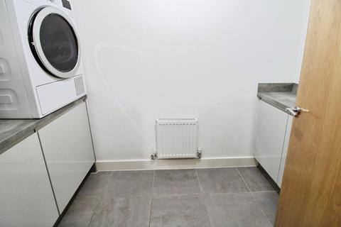 4 bedroom semi-detached house for sale, Haydock Avenue, West Yorkshire WF10