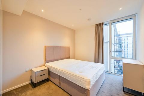 3 bedroom flat to rent, Applegate House, Victory Plaza, Stratford, London, E20