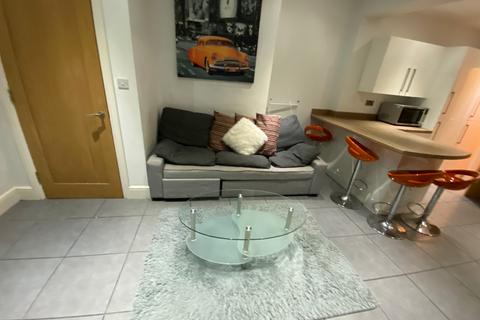 5 bedroom house to rent, Mettham Street, Lenton NG7