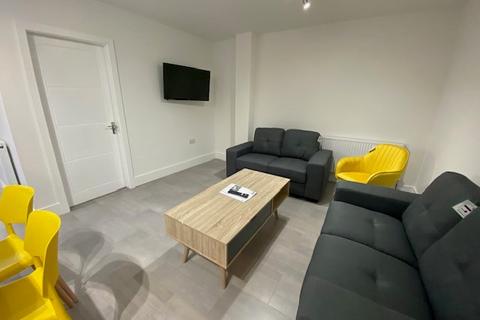 undefined, Warwick Avenue, Beeston NG9