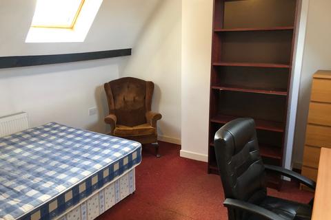 4 bedroom house to rent, Hawton Crescent, Wollaton NG8