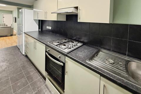 5 bedroom house to rent, Frederick Grove, Lenton NG7