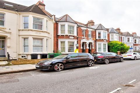Studio to rent, Sumatra Road, London NW6